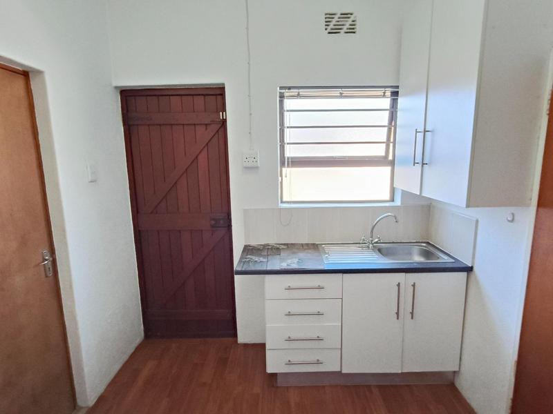 To Let 1 Bedroom Property for Rent in Bracken Heights Western Cape